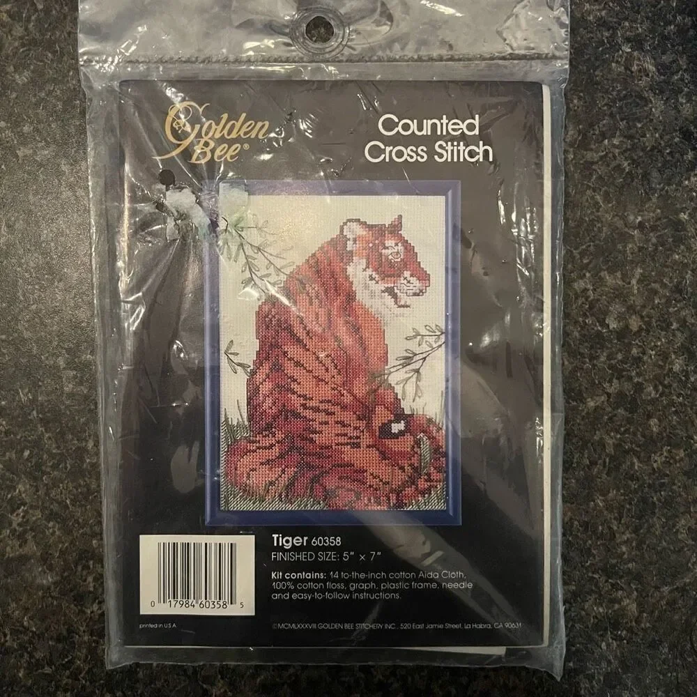 Vintage Golden Bee Tiger Cross Stitch Kit